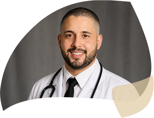 Médico Cuidador da Zure realizando acompanhamento longitudinal de paciente
